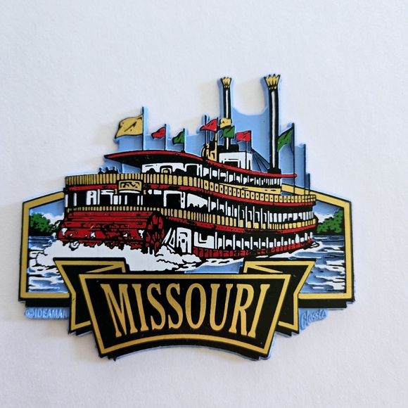Missouri Fridge Magnet Riverboat River Colorful State Souvenir Collectible - Picture 1 of 4